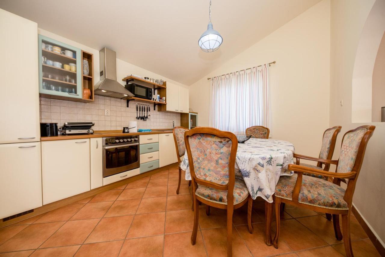 Nikolina Rab Apartments Раб Екстериор снимка