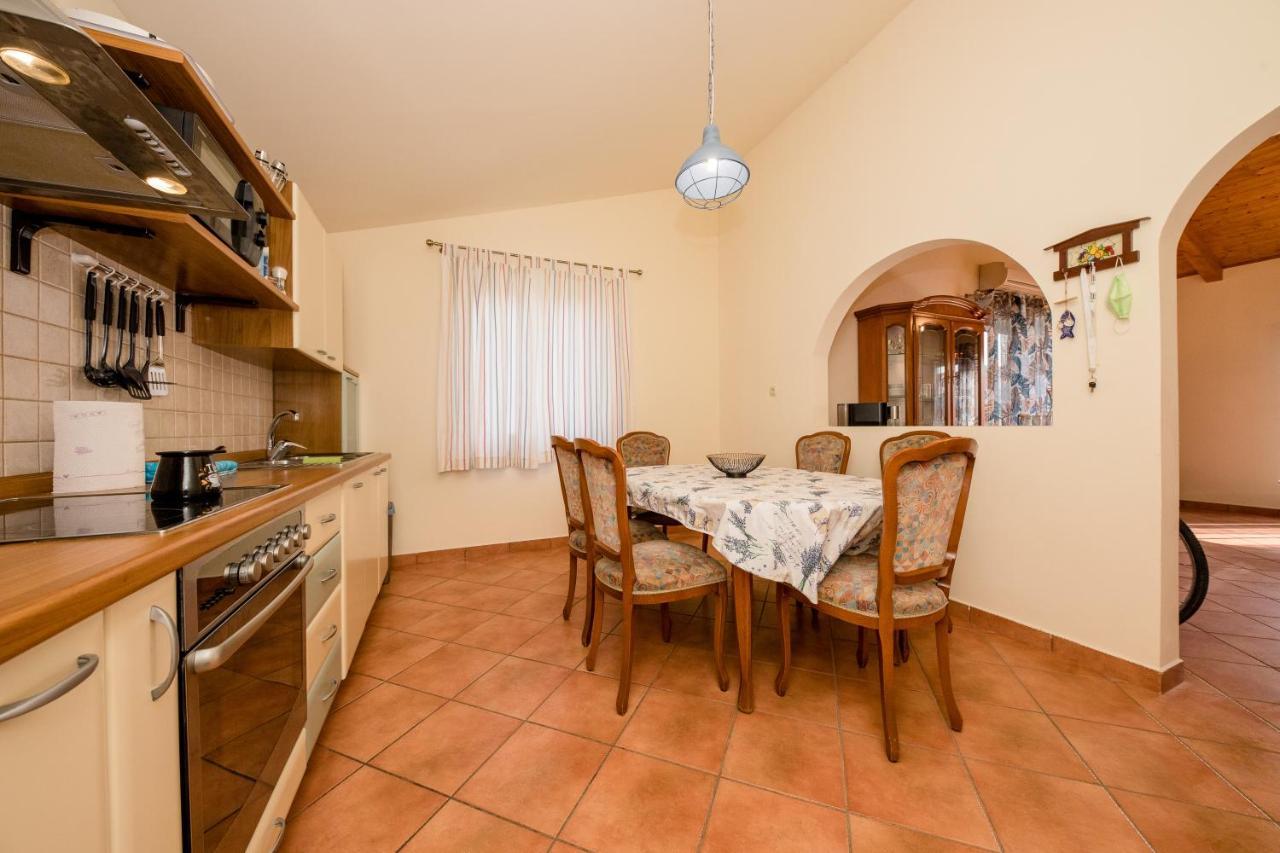 Nikolina Rab Apartments Раб Екстериор снимка